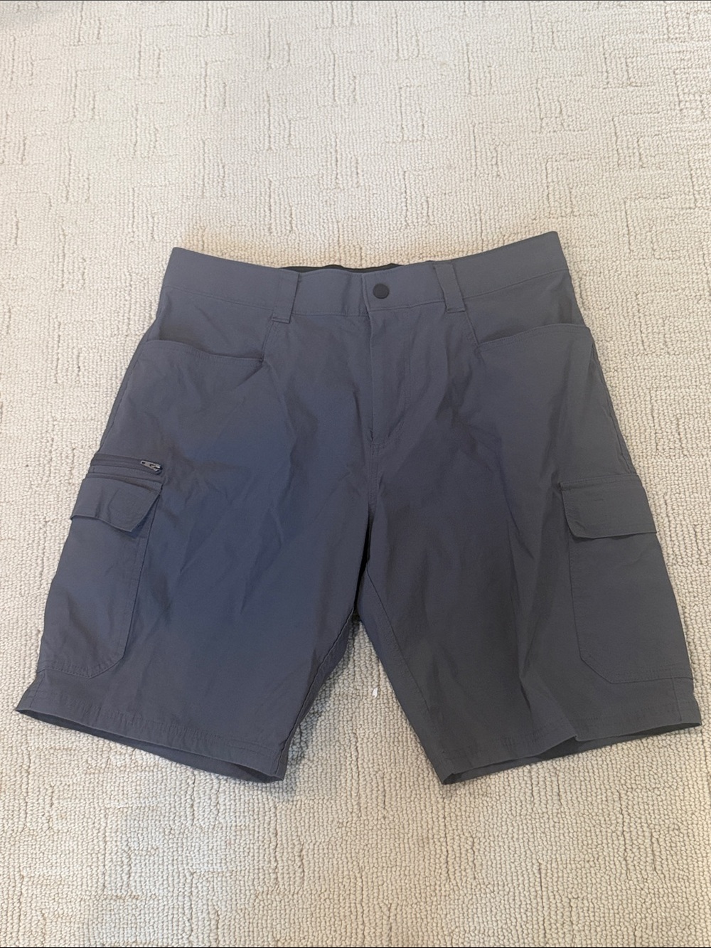 Orvis Men's Cargo Shorts in Dark Gray